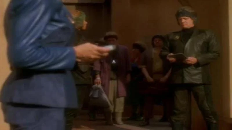 Кадры из сериала Звездный путь: Вояджер (1995)
