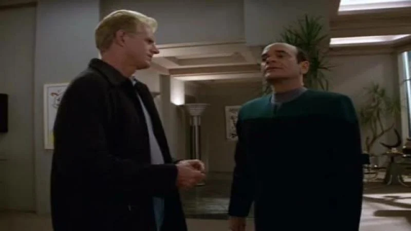 Кадры из сериала Звездный путь: Вояджер (1995)