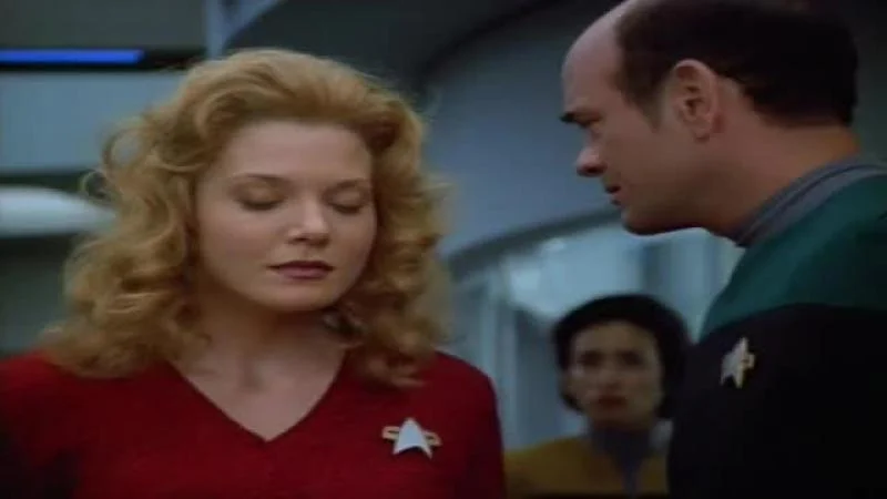 Кадры из сериала Звездный путь: Вояджер (1995)